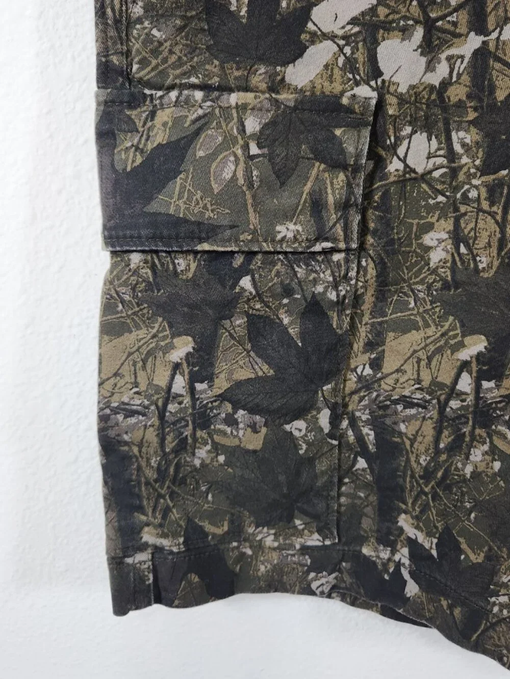 Old Navy Men Cargo Shorts 32 Camo Lived-In Straight Built-In Flex Photoreal Tree
